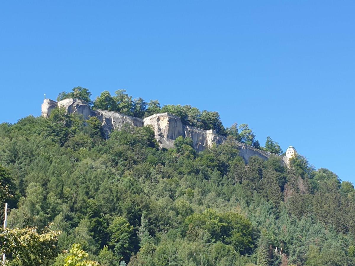 Saechsische-Schweiz-Ferienhaus-Wohnung-2-Mit-Hervorragendem-Panoramablick-Ueber-Das-Elbtal Königstein an der Elbe Eksteriør bilde